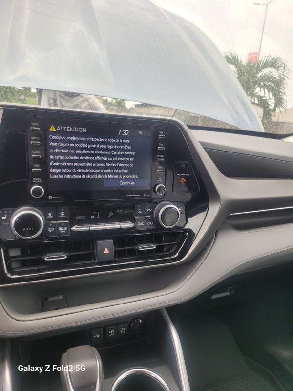 Thumbnail 12 of 2022 Toyota Highlander xle